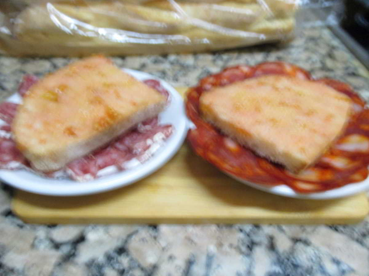 icon-Pan-Con-Tomate-y-Embutido.jpg
