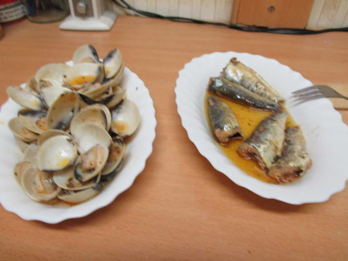 icon-Sardinas-con-Almejas-01.jpg