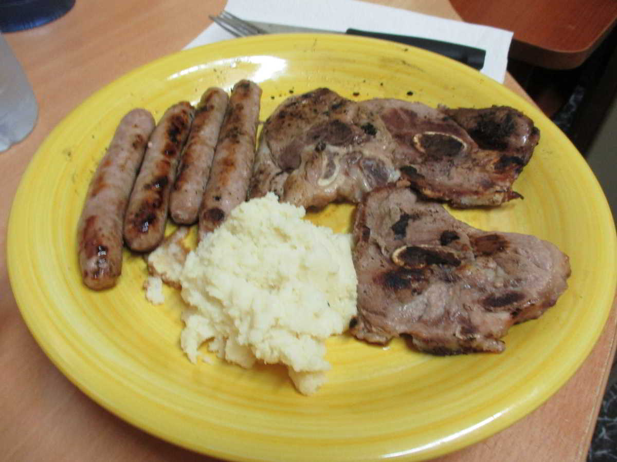 00-3-Carnes-Varias-con-Pure-de-Patatas